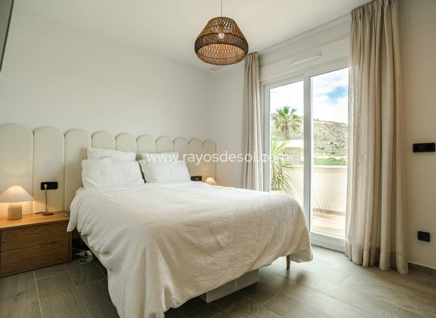 3 soveværelse Lejlighed til salg i Algorfa med swimmingpool - € 375.000 (Ref: 8941639)