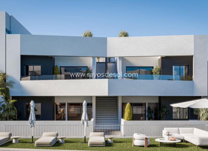 3 soveværelse Lejlighed til salg i San Miguel de Salinas med swimmingpool - € 264.900 (Ref: 8971623)