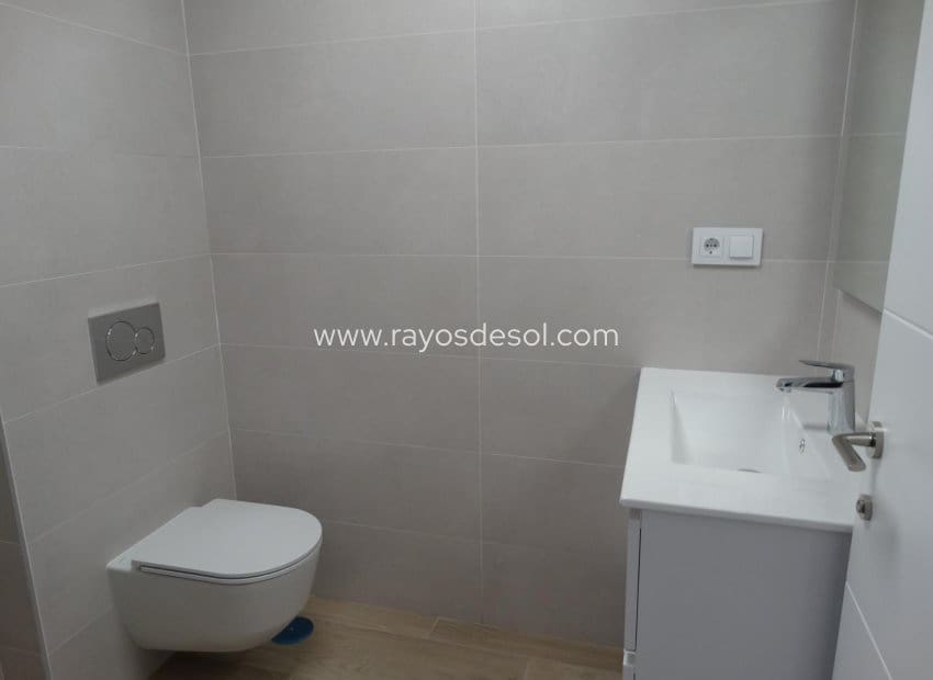 3 sypialnia Apartament na sprzedaż w Pilar de la Horadada z basenem - 295 000 € (Ref: 8973807)