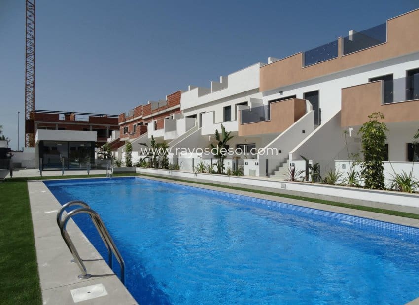 3 sypialnia Apartament na sprzedaż w Pilar de la Horadada z basenem - 295 000 € (Ref: 8973807)