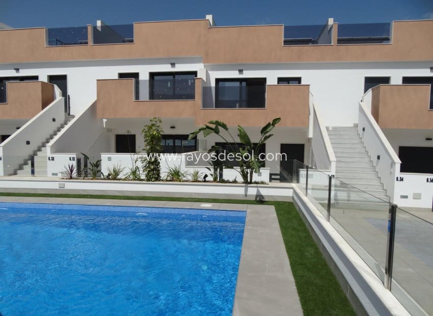 3 sypialnia Apartament na sprzedaż w Pilar de la Horadada z basenem - 295 000 € (Ref: 8973807)