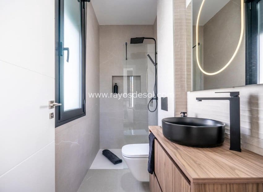 3 bedroom Villa for sale in Roldan with pool - € 415,950 (Ref: 8990143)