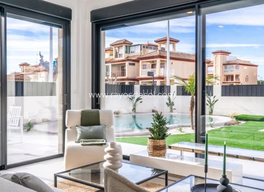 3 bedroom Villa for sale in Roldan with pool - € 415,950 (Ref: 8990143)
