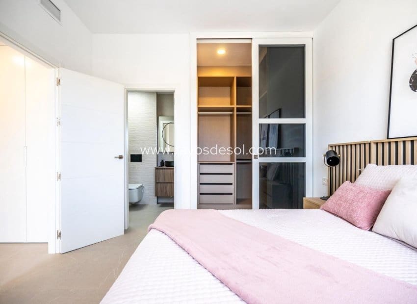 3 bedroom Villa for sale in Roldan with pool - € 415,950 (Ref: 8990143)