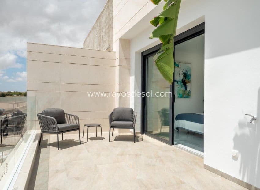 3 soverom Villa til salgs i San Pedro del Pinatar med svømmebasseng - € 465 000 (Ref: 8997307)