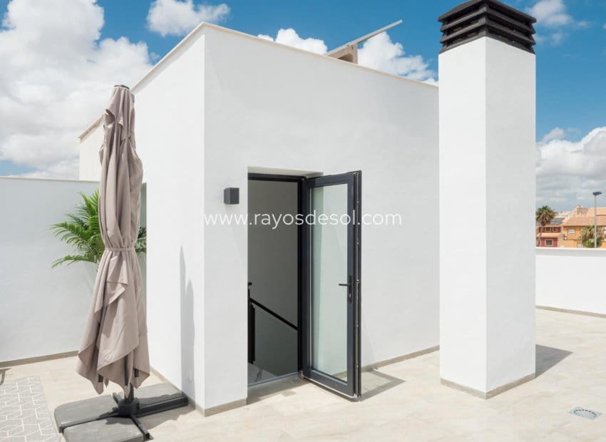 3 soverom Villa til salgs i San Pedro del Pinatar med svømmebasseng - € 465 000 (Ref: 8997307)