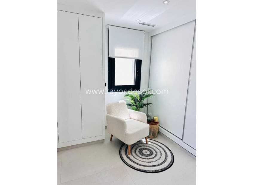 3 slaapkamer Villa te koop in San Pedro del Pinatar met zwembad - € 489.000 (Ref: 8997307)