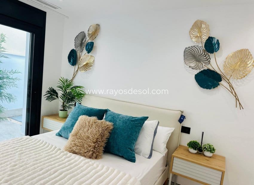 3 slaapkamer Villa te koop in San Pedro del Pinatar met zwembad - € 489.000 (Ref: 8997307)