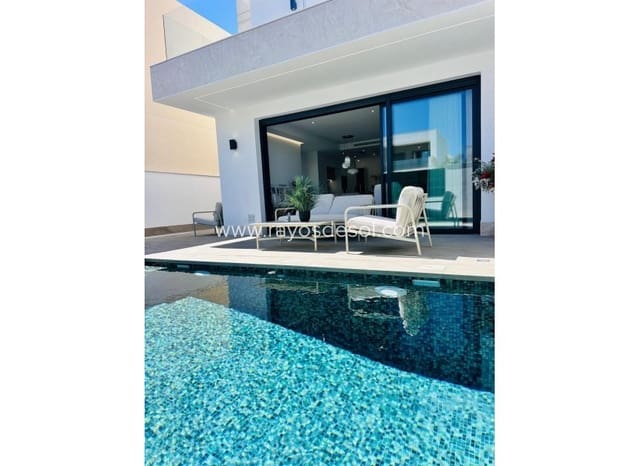 3 sovrum Villa till salu i San Pedro del Pinatar ciudad, San Pedro del Pinatar med pool - 489 000 € (Ref: 8997307)