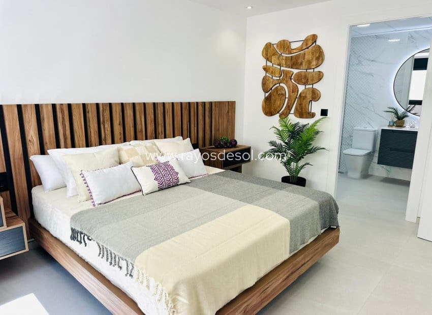 3 slaapkamer Villa te koop in San Pedro del Pinatar met zwembad - € 489.000 (Ref: 8997307)