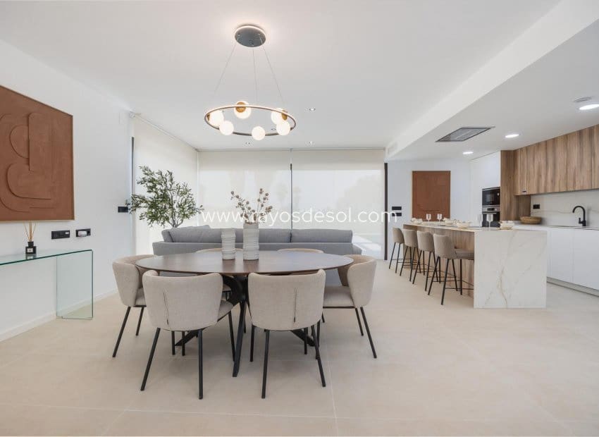 3 bedroom Villa for sale in Los Alcazares with pool - € 695,000 (Ref: 9006491)