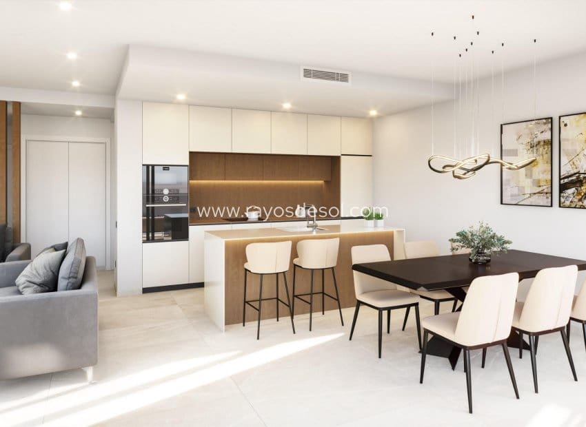 3 soveværelse Villa til salg i Los Alcazares med swimmingpool - € 550.000 (Ref: 9025245)