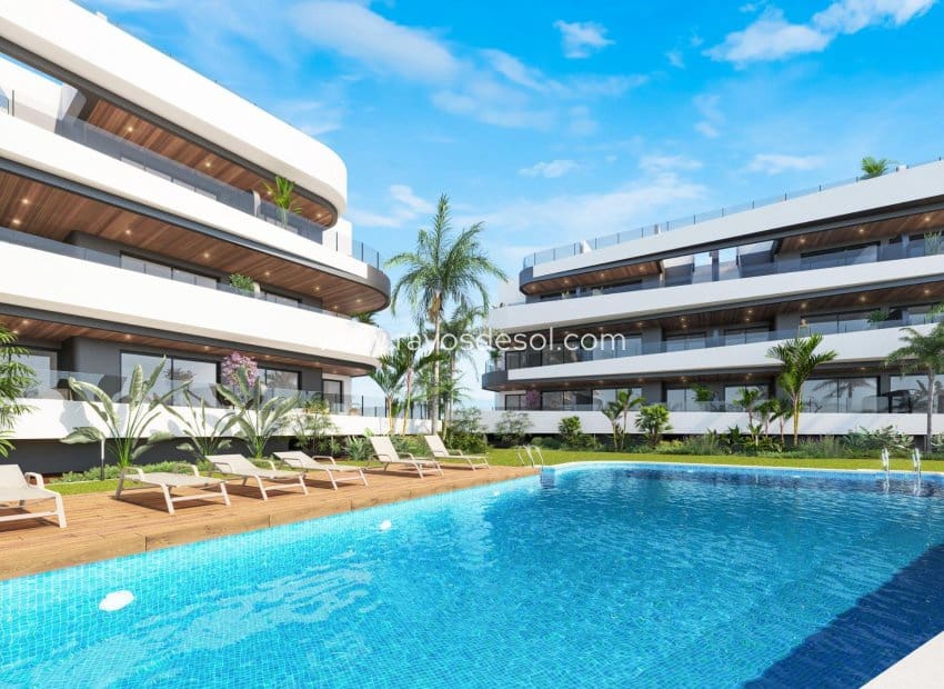 2 soveværelse Penthouse til salg i Los Alcazares med swimmingpool - € 369.000 (Ref: 9025246)