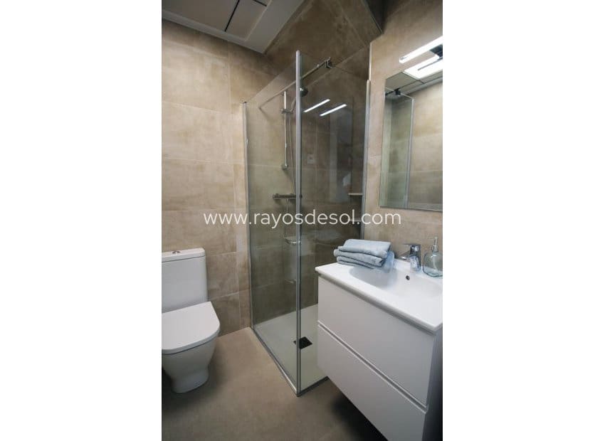 4 soveværelse Villa til salg i Pilar de la Horadada med swimmingpool - € 369.900 (Ref: 9037489)