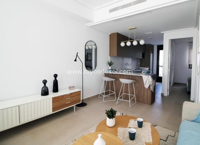 3 soverom Kjedet enebolig til salgs i Pilar de la Horadada ciudad, Pilar de la Horadada med svømmebasseng - € 354 900 (Ref: 9037492)