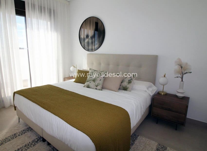 3 bedroom Semi-detached Villa for sale in Pilar de la Horadada with pool - € 354,900 (Ref: 9037492)