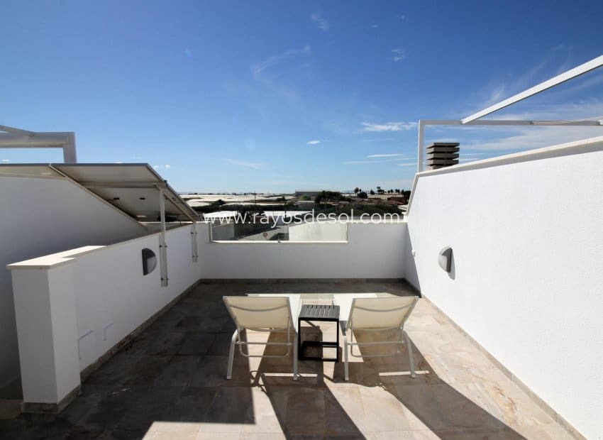 3 bedroom Semi-detached Villa for sale in Pilar de la Horadada with pool - € 354,900 (Ref: 9037492)