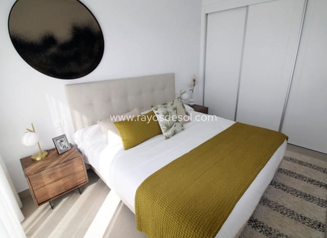 3 soverom Kjedet enebolig til salgs i Pilar de la Horadada ciudad, Pilar de la Horadada med svømmebasseng - € 354 900 (Ref: 9037492)
