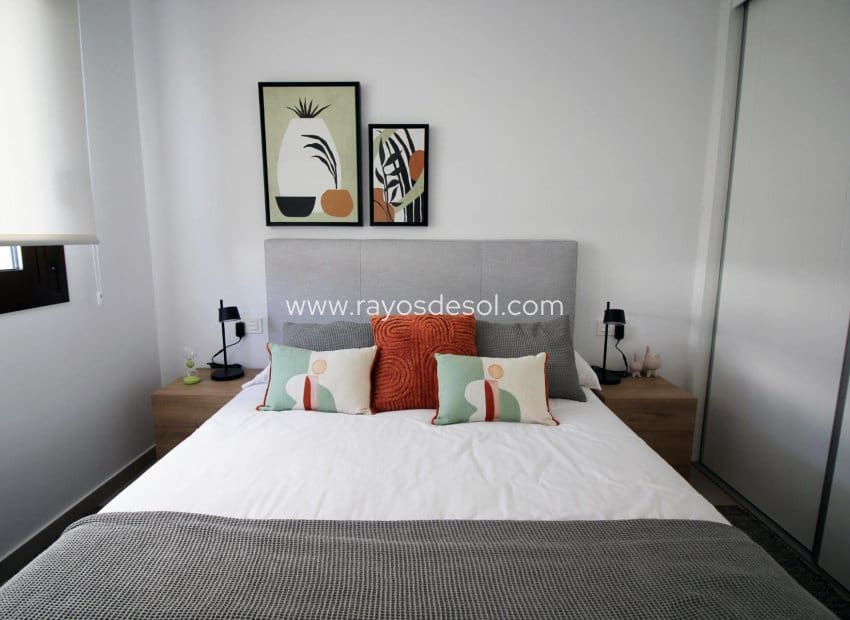 3 bedroom Semi-detached Villa for sale in Pilar de la Horadada with pool - € 354,900 (Ref: 9037492)