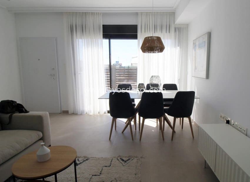 3 bedroom Semi-detached Villa for sale in Pilar de la Horadada with pool - € 354,900 (Ref: 9037492)