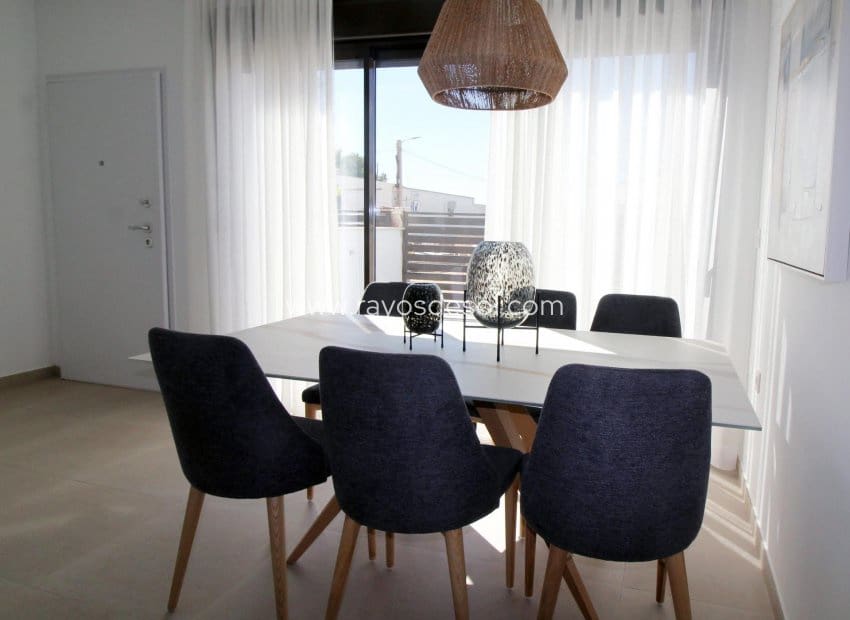 3 bedroom Semi-detached Villa for sale in Pilar de la Horadada with pool - € 354,900 (Ref: 9037492)