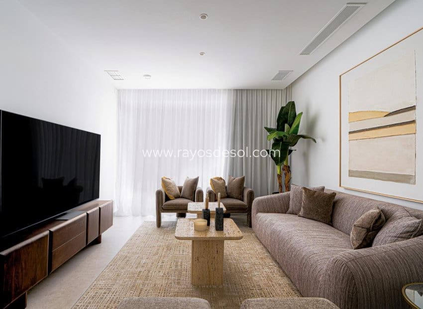 4 soveværelse Villa til salg i La Nucia med swimmingpool - € 1.150.000 (Ref: 9041270)