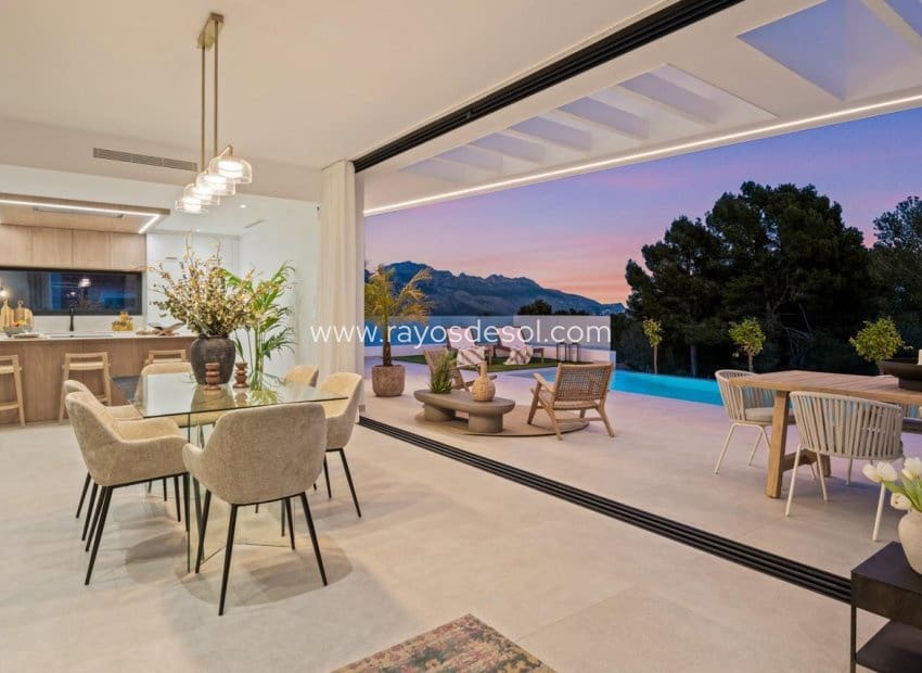 4 bedroom Villa for sale in Polop with pool - € 725,000 (Ref: 9049770)