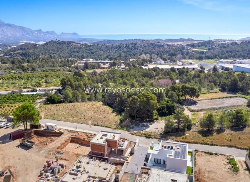 4 bedroom Villa for sale in Polop with pool - € 725,000 (Ref: 9049770)