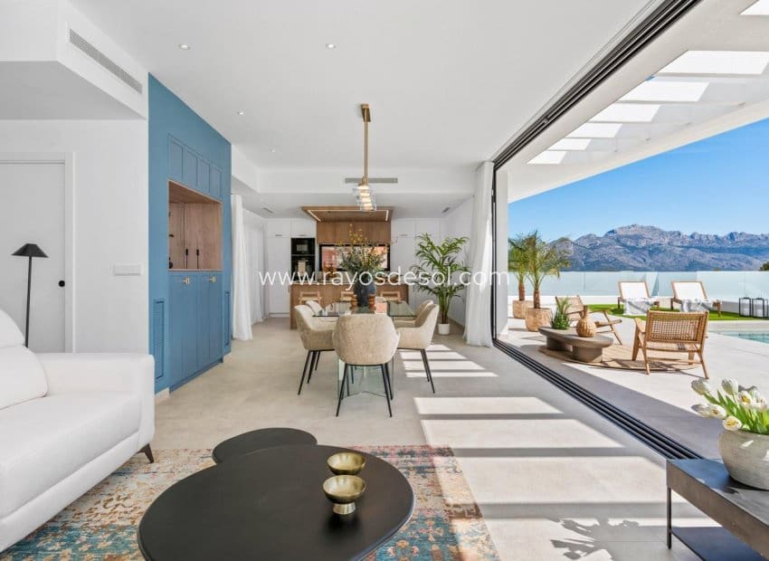 4 bedroom Villa for sale in Polop with pool - € 725,000 (Ref: 9049770)