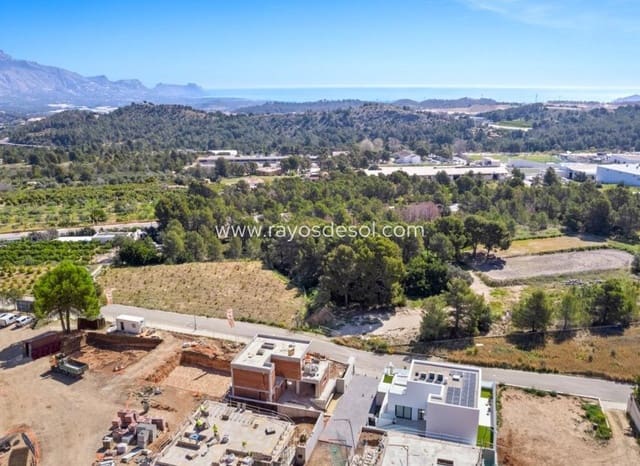 4 bedroom Villa for sale in Polop with pool - € 725,000 (Ref: 9049770)