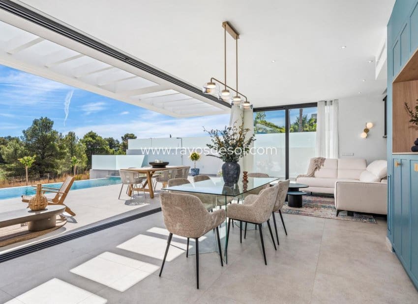 3 makuuhuone Huvila myytävänä paikassa Polop mukana uima-altaan - 755 000 € (Ref: 9049770)