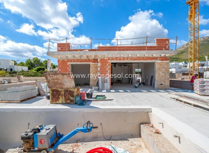 4 bedroom Villa for sale in Polop - € 638,650 (Ref: 9076412)