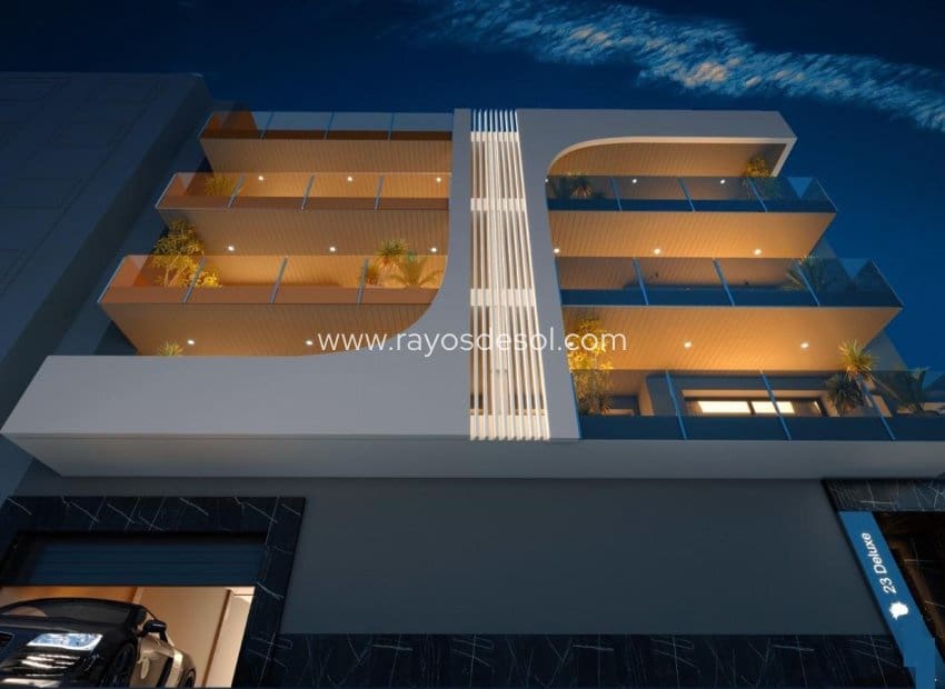 3 soveværelse Penthouse til salg i Torrevieja med swimmingpool - € 599.000 (Ref: 9076417)