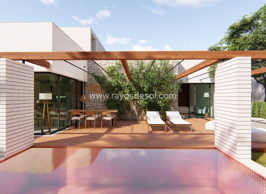 3 soveværelse Villa til salg i Roldan med swimmingpool - € 394.000 (Ref: 9076418)