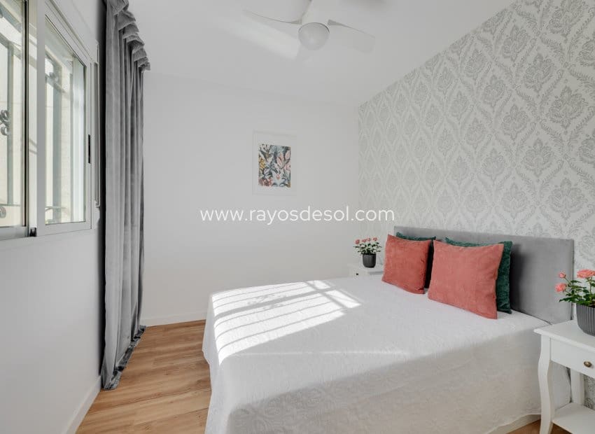 3 bedroom Townhouse for sale in Orihuela Costa with pool - € 291,900 (Ref: 9076429)