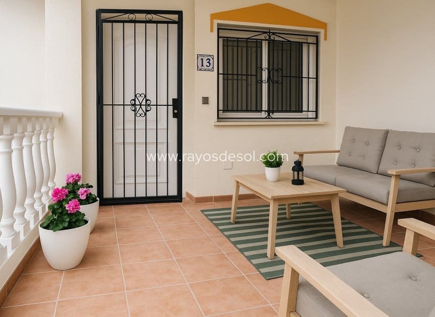 3 bedroom Townhouse for sale in Orihuela Costa with pool - € 291,900 (Ref: 9076429)