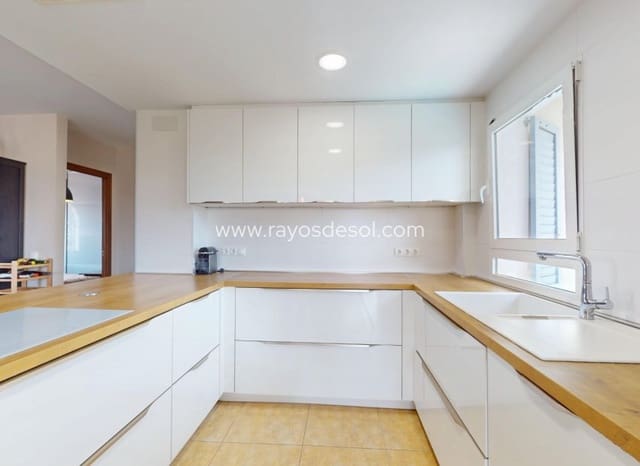 5 bedroom Villa for sale in La Zenia, Orihuela with pool - € 795,000 (Ref: 9113171)