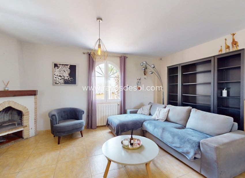 5 soveværelse Villa til salg i La Zenia med swimmingpool - € 795.000 (Ref: 9113171)