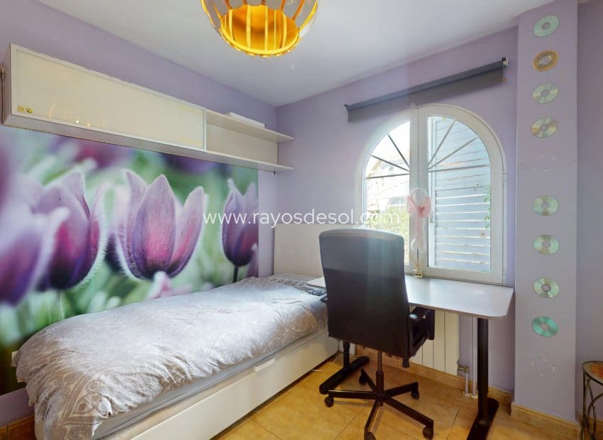 5 soveværelse Villa til salg i La Zenia med swimmingpool - € 795.000 (Ref: 9113171)