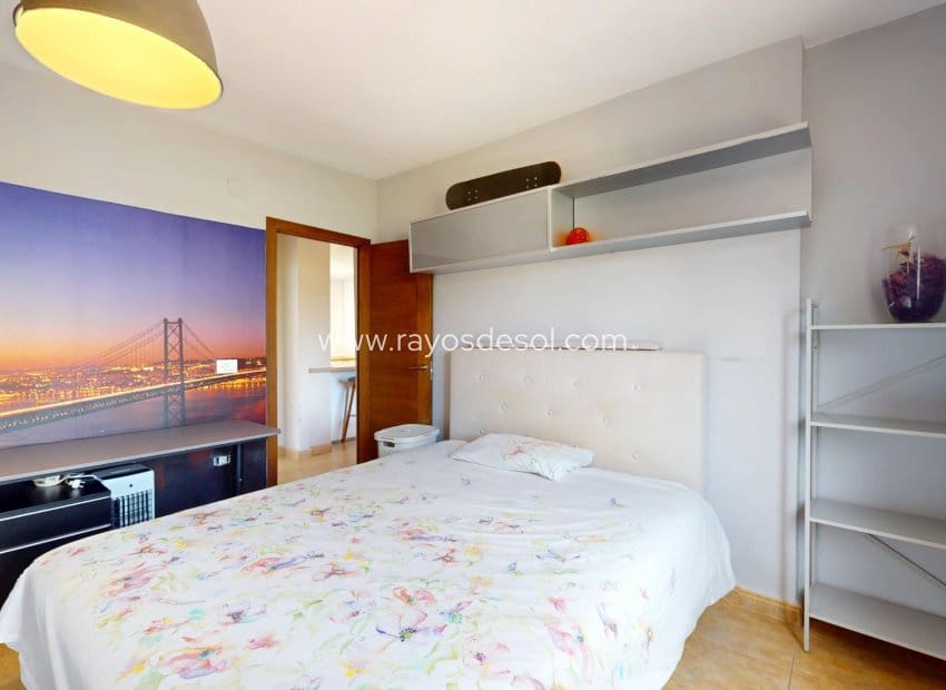 5 soveværelse Villa til salg i La Zenia med swimmingpool - € 795.000 (Ref: 9113171)