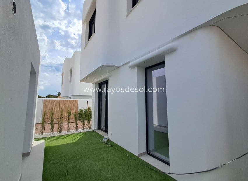 Chalet de 4 habitaciones en Albir en venta con piscina - 875.000 € (Ref: 9131785)