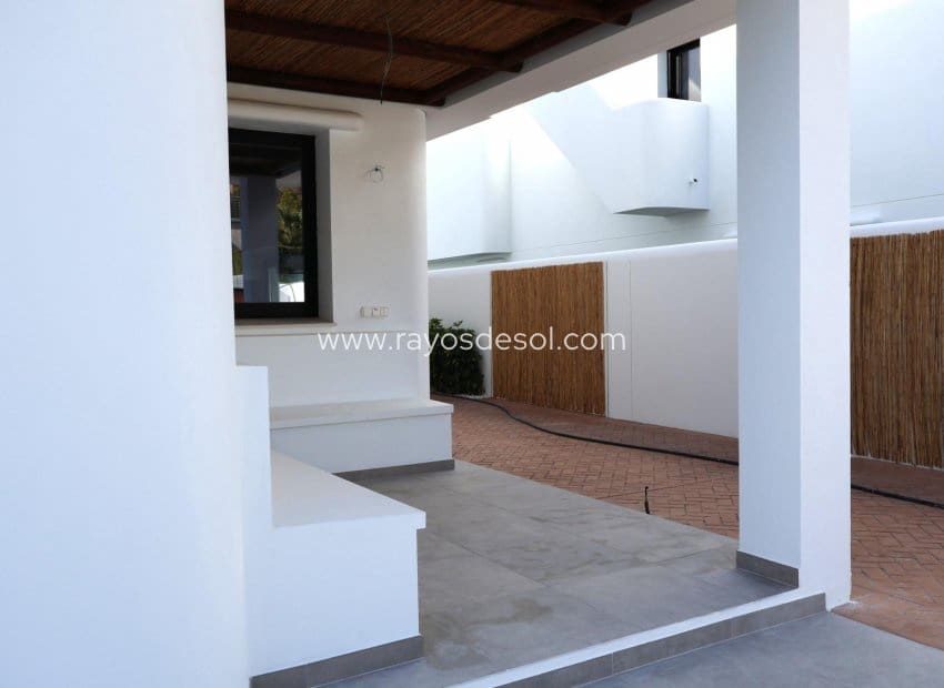4 sovrum Villa till salu i Albir med pool - 875 000 € (Ref: 9131785)