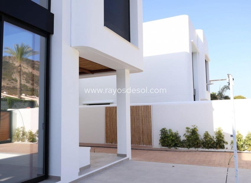 4 sovrum Villa till salu i Albir med pool - 875 000 € (Ref: 9131785)