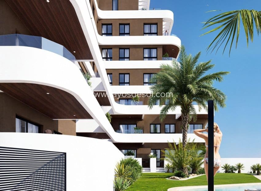 2 soverom Leilighet til salgs i Guardamar del Segura med svømmebasseng - € 305 000 (Ref: 9176995)