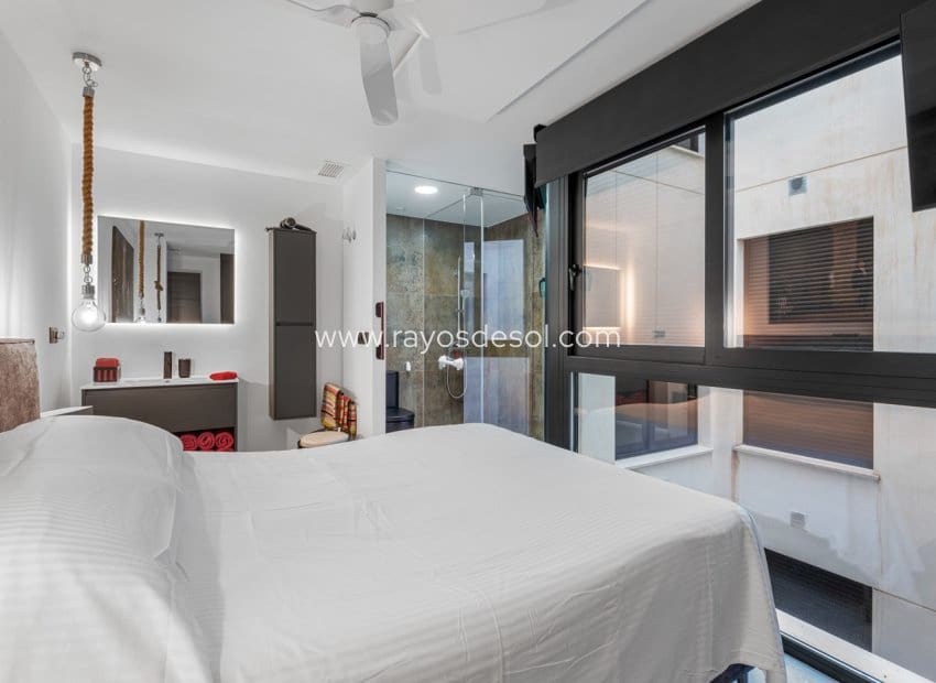 2 bedroom Apartment for sale in Formentera del Segura with pool - € 199,900 (Ref: 9176997)