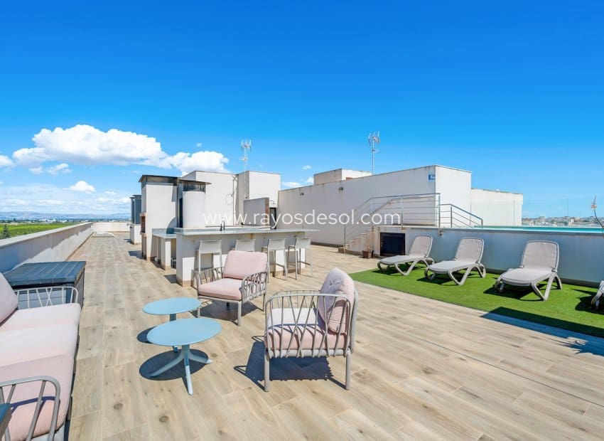 2 bedroom Apartment for sale in Formentera del Segura with pool - € 199,900 (Ref: 9176997)