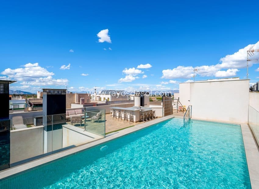 2 bedroom Apartment for sale in Formentera del Segura with pool - € 199,900 (Ref: 9176997)