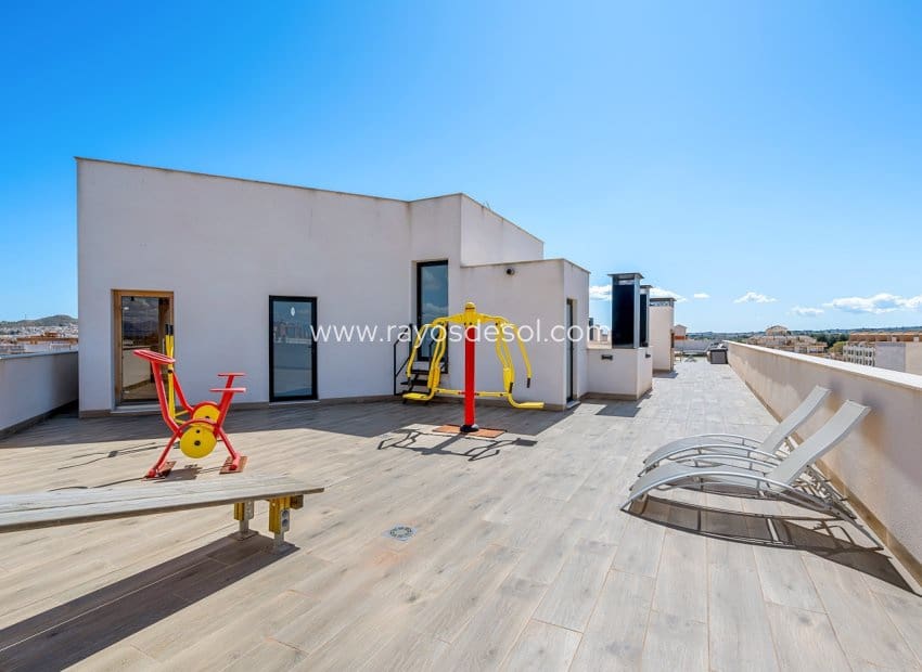 2 bedroom Apartment for sale in Formentera del Segura with pool - € 199,900 (Ref: 9176997)