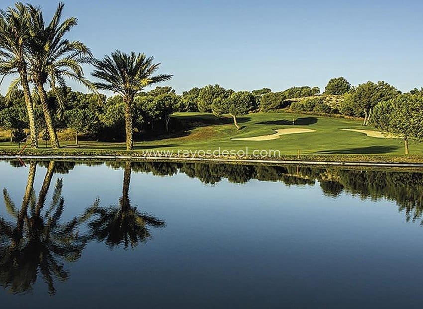 2 bedroom Apartment for sale in Monforte del Cid with pool - € 240,000 (Ref: 9176999)