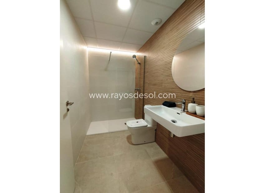 2 soveværelse Lejlighed til salg i Monforte del Cid med swimmingpool - € 270.000 (Ref: 9176999)